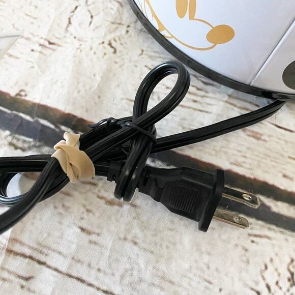 DISNEY Mickey Mouse 2 Quart Crockpot - Picture 8 of 8